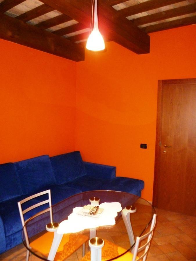 Hotel Santa Chiara SantʼAngelo in Vado Rum bild