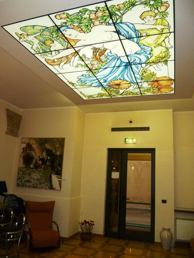 Hotel Santa Chiara SantʼAngelo in Vado Exteriör bild