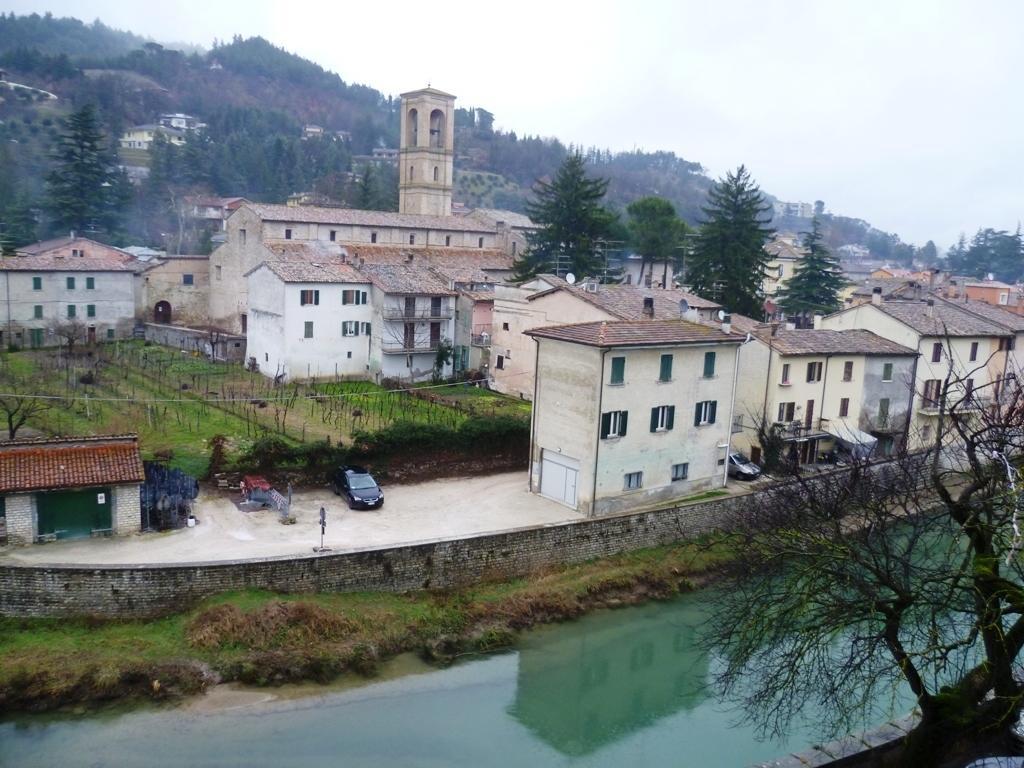 Hotel Santa Chiara SantʼAngelo in Vado Exteriör bild